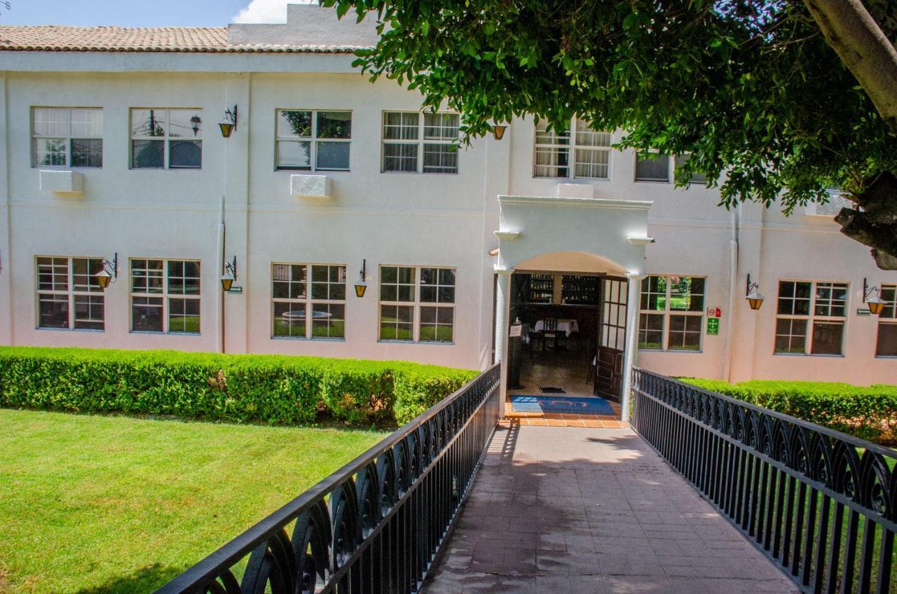 Hotel O Puente San Juan del Río Eksteriør billede