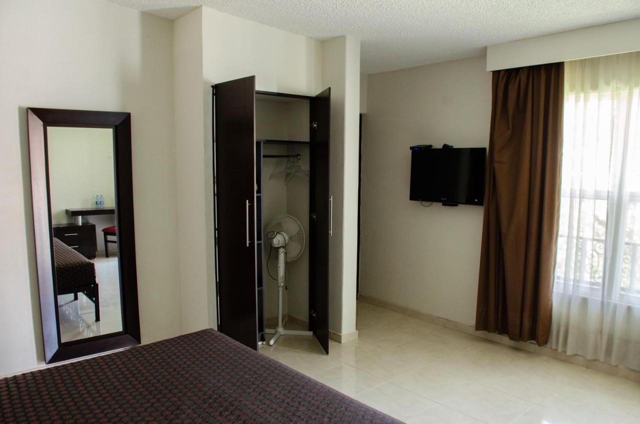 Hotel O Puente San Juan del Río Eksteriør billede