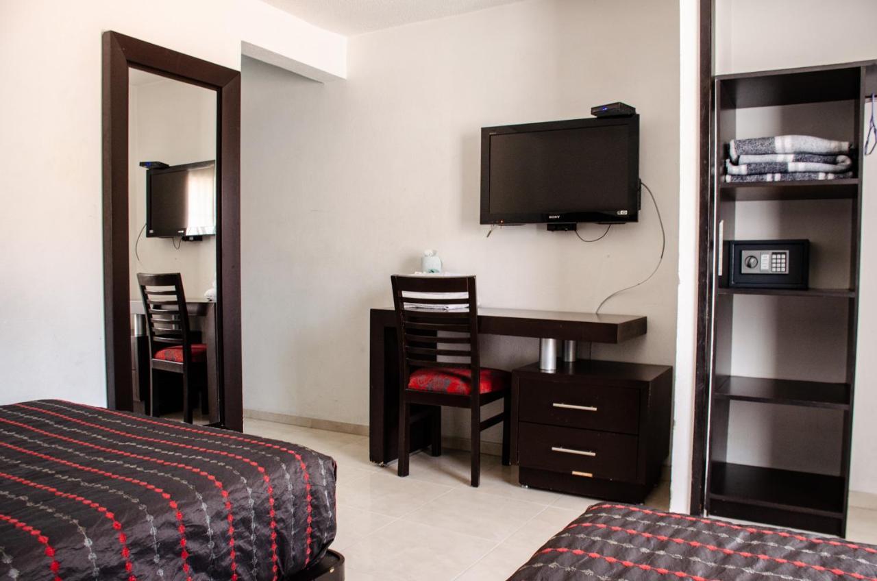 Hotel O Puente San Juan del Río Eksteriør billede