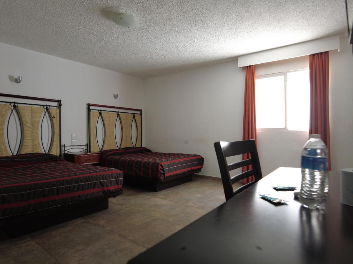 Hotel O Puente San Juan del Río Eksteriør billede