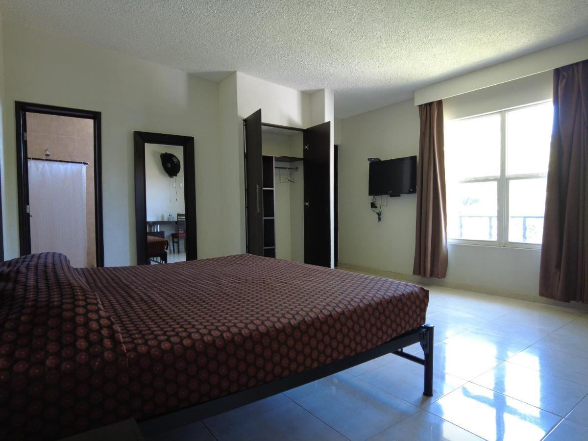 Hotel O Puente San Juan del Río Eksteriør billede